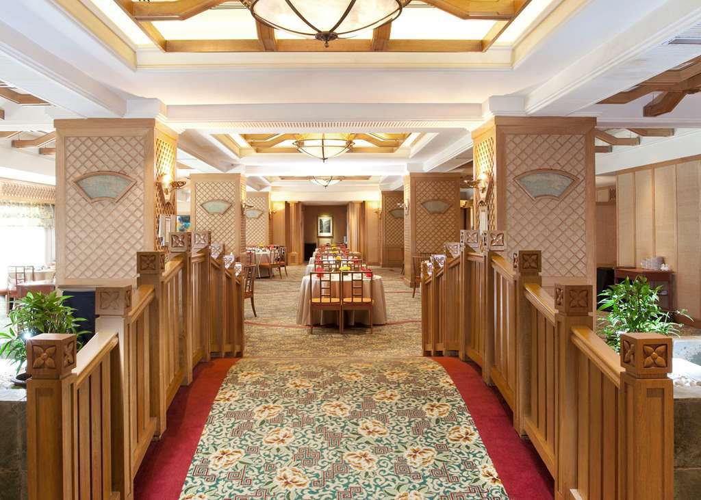 فندق سوبانغ جايافي  فندق دورسيت غراند سوبانغ المطعم الصورة